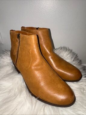 NEW! Lucky Brand Women's Tan Ankle Booties with Side Zip